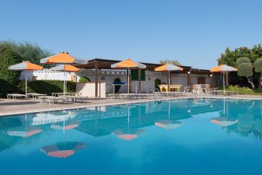 Main Pool Games Cormer daytime